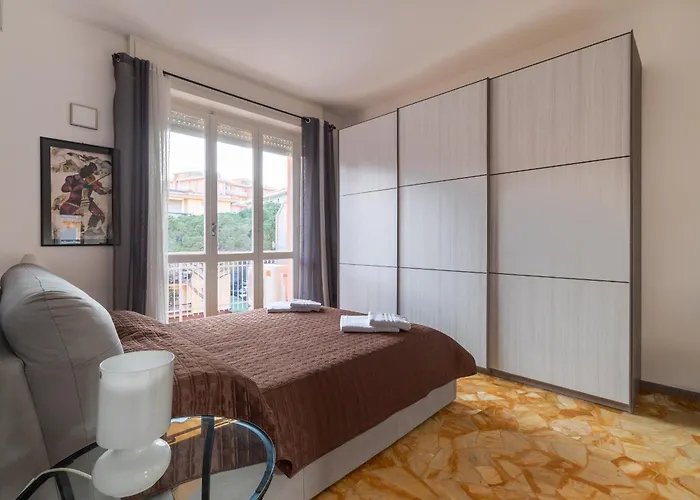 Spacious 4 Min To The