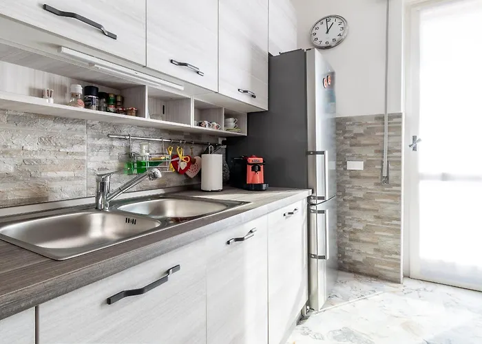 Apartment Spacious 4 Min To The *